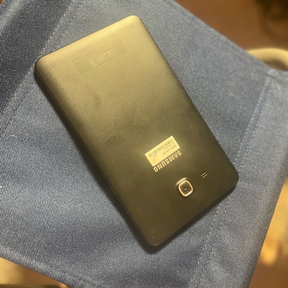 Samsung tablet galaxy tab A - Picture 3 of 3